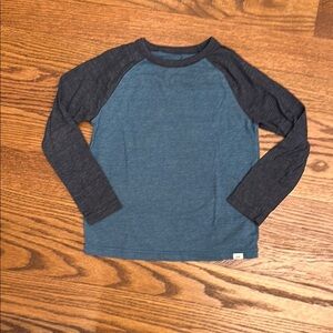EUC Gap Kids Long Sleeve T-Shirt; S